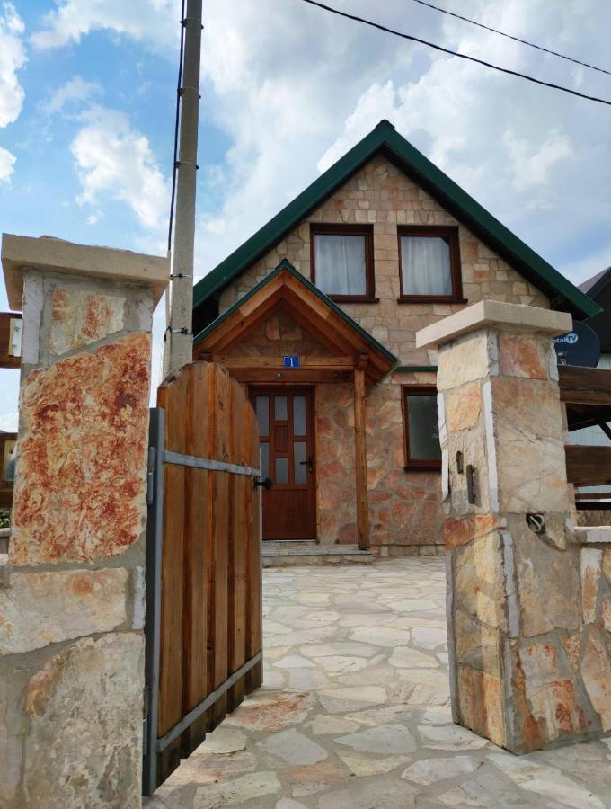 Guesthouse Mg Žabljak エクステリア 写真